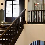 Quartier Jabalquinto Хостел *