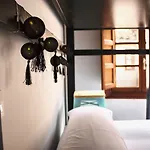 Quartier Jabalquinto Hostel *