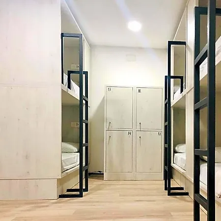Quartier Jabalquinto Hostel *