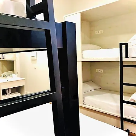 Quartier Jabalquinto Hostel *