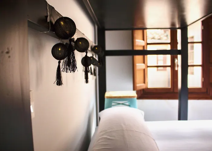 Quartier Jabalquinto 旅馆 *